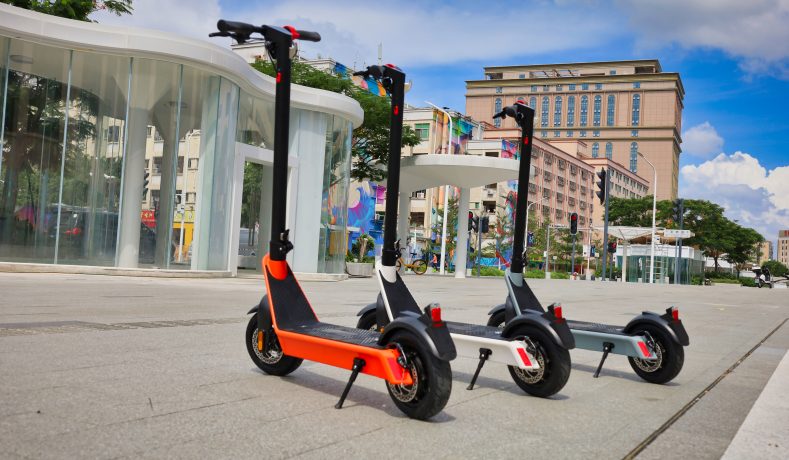 The Long Awaited New Model 2021 Komeet X9 e-scooter is here!